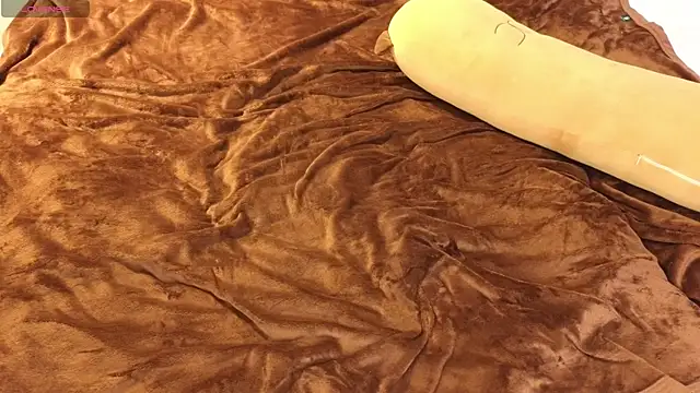 clementinena online show from 11-20-25, 04:57