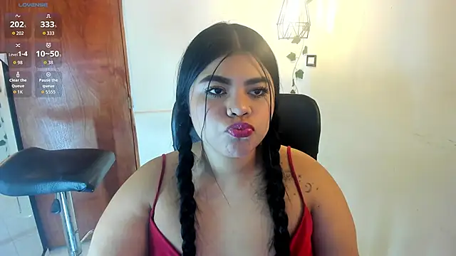 aitana-purple online show from 12-19-25, 12:03