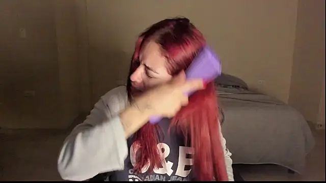 atenas 05  online show from 12-17-25, 09:25