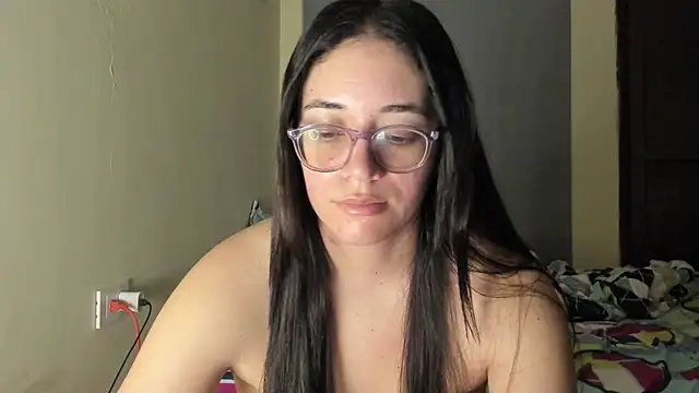 Snapshot of atenas_05_ chatting on 06-12-26, 09:29 atenas 05 online show from 06-12-26, 09:29