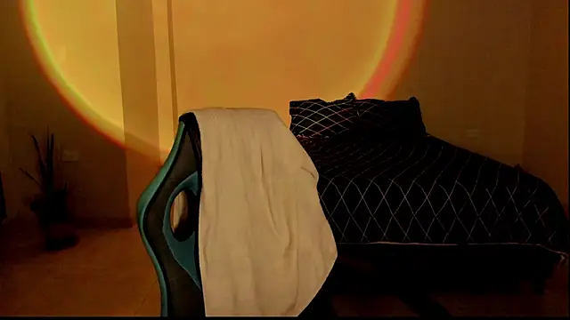 atenas 05  online show from 11-25-25, 09:20