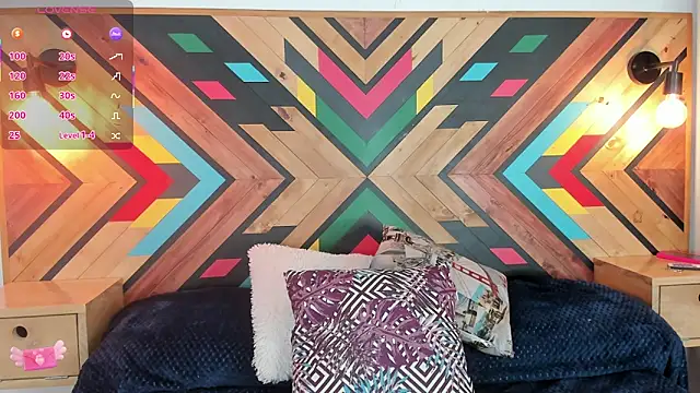 NaiirobiSwan online show from 11-18-25, 07:50