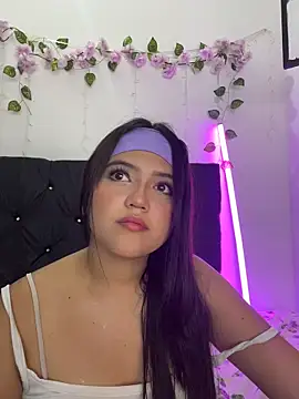 Snapshot of alisson_carolina73 chatting on 02-26-26, 02:33 alisson carolina73 online show from 02-26-26, 02:33