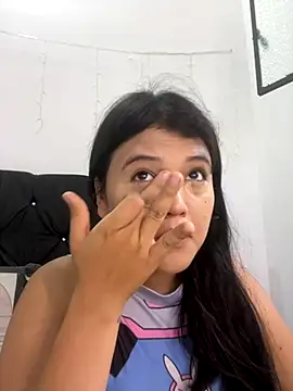 Snapshot of alisson_carolina73 chatting on 11-19-25, 10:10 alisson carolina73 online show from 11-19-25, 10:10