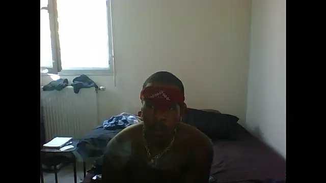 Snapshot of POPAYE972 chatting on 07-16-26, 02:25 POPAYE972 online show from 07-16-26, 02:25