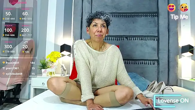 Julianewell online show from 03-13-25, 04:12
