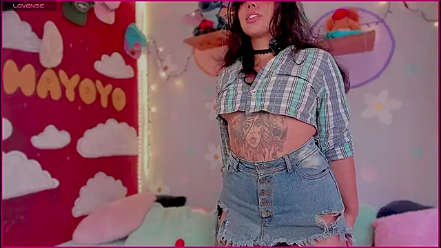 kiki cavilll online show from 11-22-25, 01:32