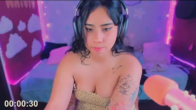 kiki cavilll online show from 11-13-25, 03:49