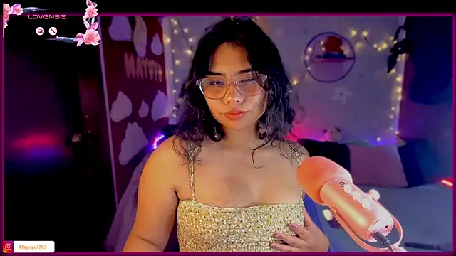 kiki cavilll online show from 09-11-25, 03:01