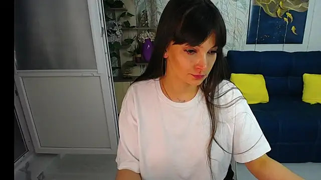 Snapshot of GoldenLadyyy chatting on 03-08-25, 10:22 GoldenLadyyy online show from 03-08-25, 10:22