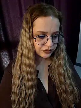 cansuozell online show from 10-15-25, 09:28