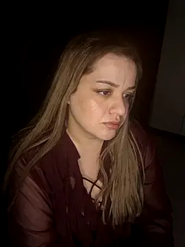 cansuozell online show from 11-04-25, 04:11