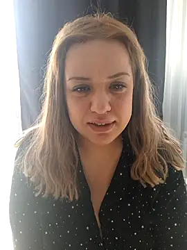 cansuozell online show from 12-20-25, 09:12