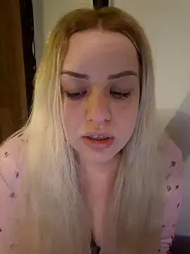 cansuozell online show from 03-24-26, 06:52