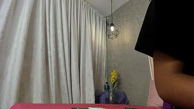 KOURTNEY-- online show from 01-09-26, 02:18