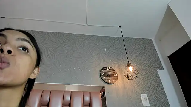 KOURTNEY-- online show from 11-14-25, 02:04