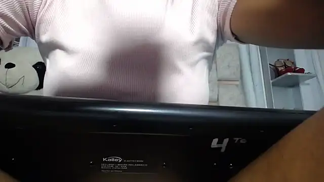 KOURTNEY-- online show from 09-21-25, 01:33