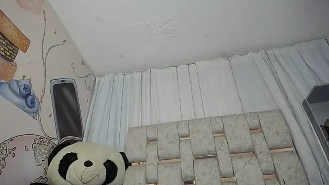 KOURTNEY-- online show from 09-29-25, 01:45