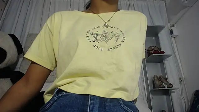 KOURTNEY-- online show from 09-10-25, 01:48