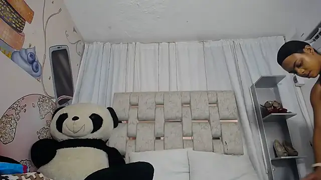 KOURTNEY-- online show from 09-20-25, 01:43