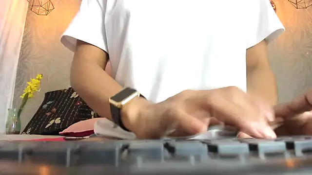 KOURTNEY-- online show from 02-07-26, 02:30