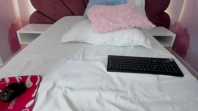 Carohorny4u online show from 11-17-25, 01:31