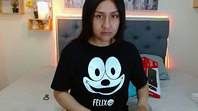 mia aira online show from 09-24-25, 03:07