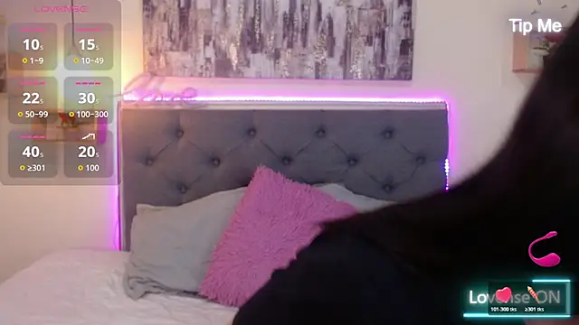 mia aira online show from 10-23-25, 03:00