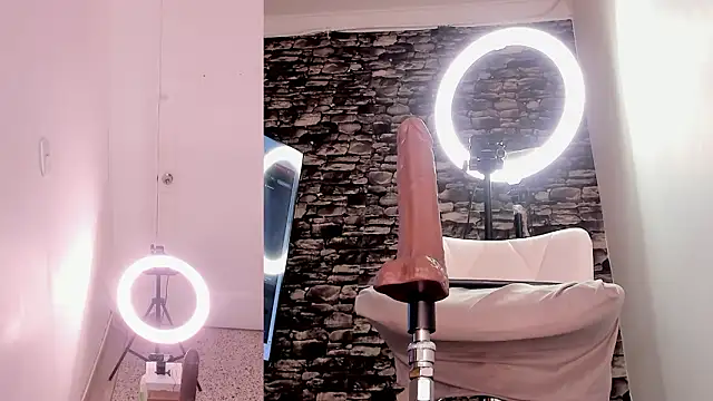 Snapshot of zoe_backer chatting on 02-28-26, 11:32 zoe backer online show from 02-28-26, 11:32