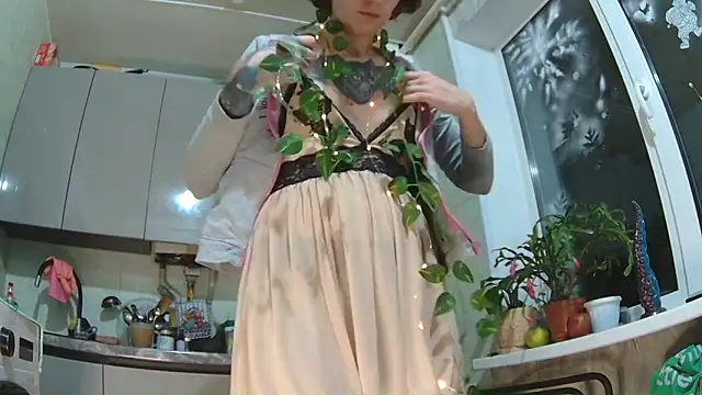 Snapshot of BroadFantasy chatting on 03-04-26, 07:43 BroadFantasy online show from 03-04-26, 07:43