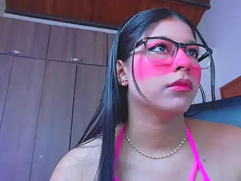 Snapshot of _ALLYSON18_ chatting on 02-10-26, 11:20 ALLYSON18 online show from 02-10-26, 11:20