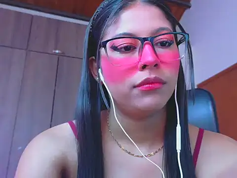 Snapshot of _ALLYSON18_ chatting on 02-13-26, 11:32 ALLYSON18 online show from 02-13-26, 11:32