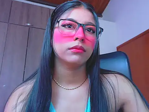 Snapshot of _ALLYSON18_ chatting on 02-08-26, 11:41 ALLYSON18 online show from 02-08-26, 11:41