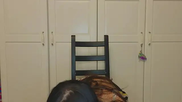 Niki anlove online show from 10-30-25, 09:44