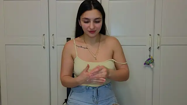 Niki anlove online show from 11-19-25, 10:21