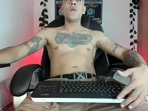 mikee scooth online show from 03-22-25, 04:56