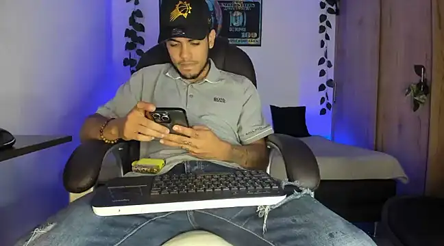 mikee scooth online show from 03-14-25, 02:31