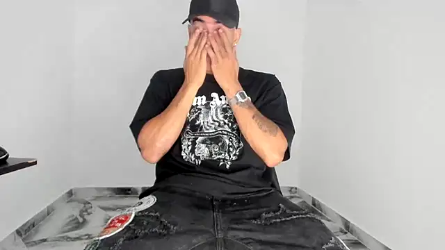 mikee scooth online show from 11-29-25, 01:39