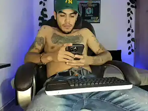 mikee scooth online show from 03-16-25, 06:31