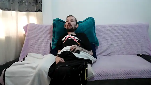 Sophia and Thomas online show from 06-12-26, 02:26