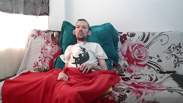 Sophia and Thomas online show from 05-11-26, 03:18