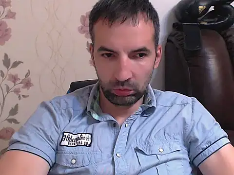Snapshot of Leo_1617 chatting on 07-11-26, 05:13 Leo 1617 online show from 07-11-26, 05:13