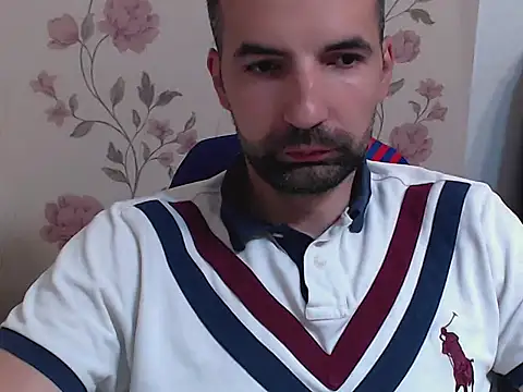 Snapshot of Leo_1617 chatting on 06-12-26, 01:20 Leo 1617 online show from 06-12-26, 01:20