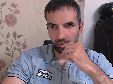 Snapshot of Leo_1617 chatting on 07-13-26, 07:24 Leo 1617 online show from 07-13-26, 07:24