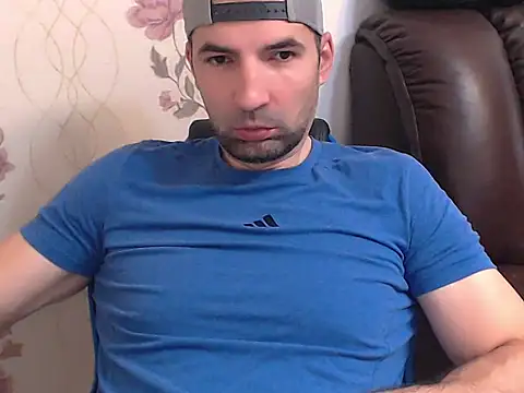Snapshot of Leo_1617 chatting on 06-21-26, 09:48 Leo 1617 online show from 06-21-26, 09:48