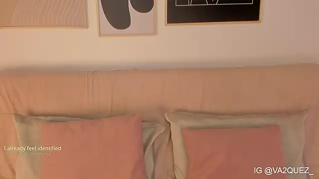 Heyloreley online show from 01-12-26, 02:51