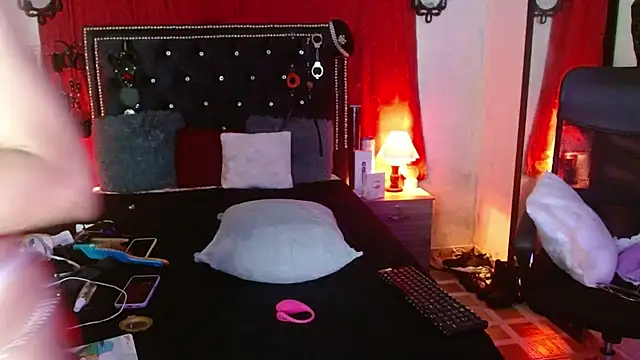 SamaraMartinez online show from 10-10-25, 10:38