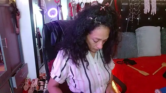 Snapshot of SamaraMartinez chatting on 01-15-26, 10:13 SamaraMartinez online show from 01-15-26, 10:13