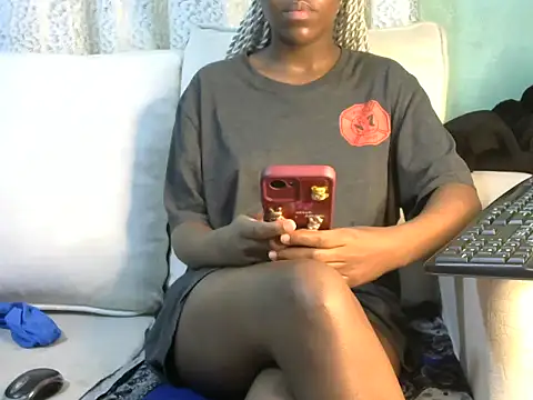 Caryyyl online show from 12-16-25, 07:34