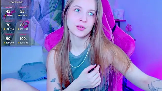 Snapshot of CuteMousee chatting on 03-03-26, 05:47 CuteMousee online show from 03-03-26, 05:47